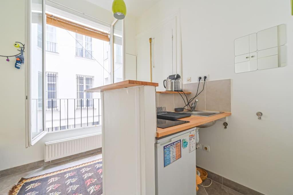 باريس Radiant Flat - Spacious Studio Apartment - Marais المظهر الخارجي الصورة